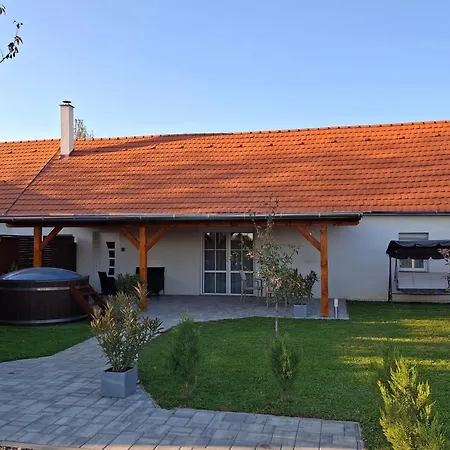 Apartmán Alpakavendeghaz *