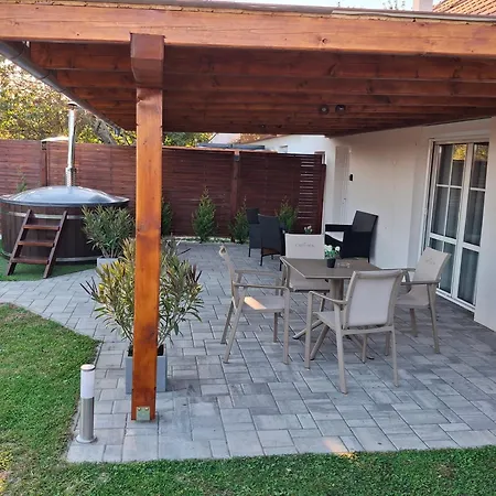 Apartment Alpakavendeghaz Balatoncsicso